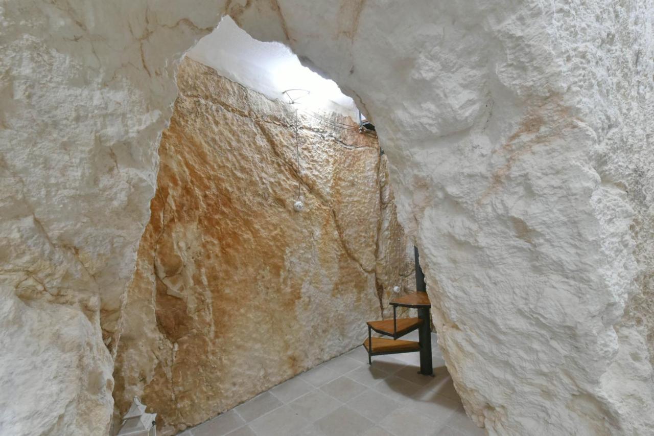 Ferienwohnung Grotta Antigone - 3Min Dal Centro Storico Ostuni Exterior foto