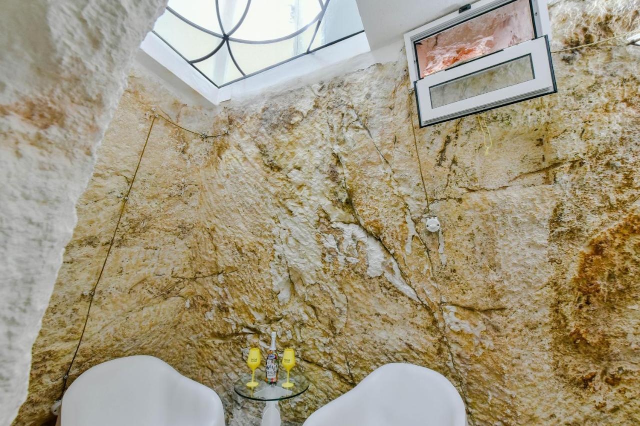 Ferienwohnung Grotta Antigone - 3Min Dal Centro Storico Ostuni Exterior foto